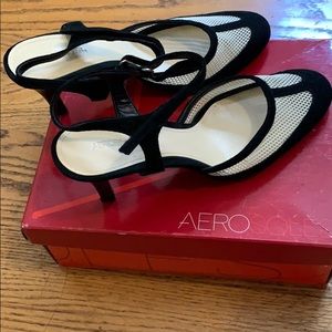 Aerosole size 7 mesh heel